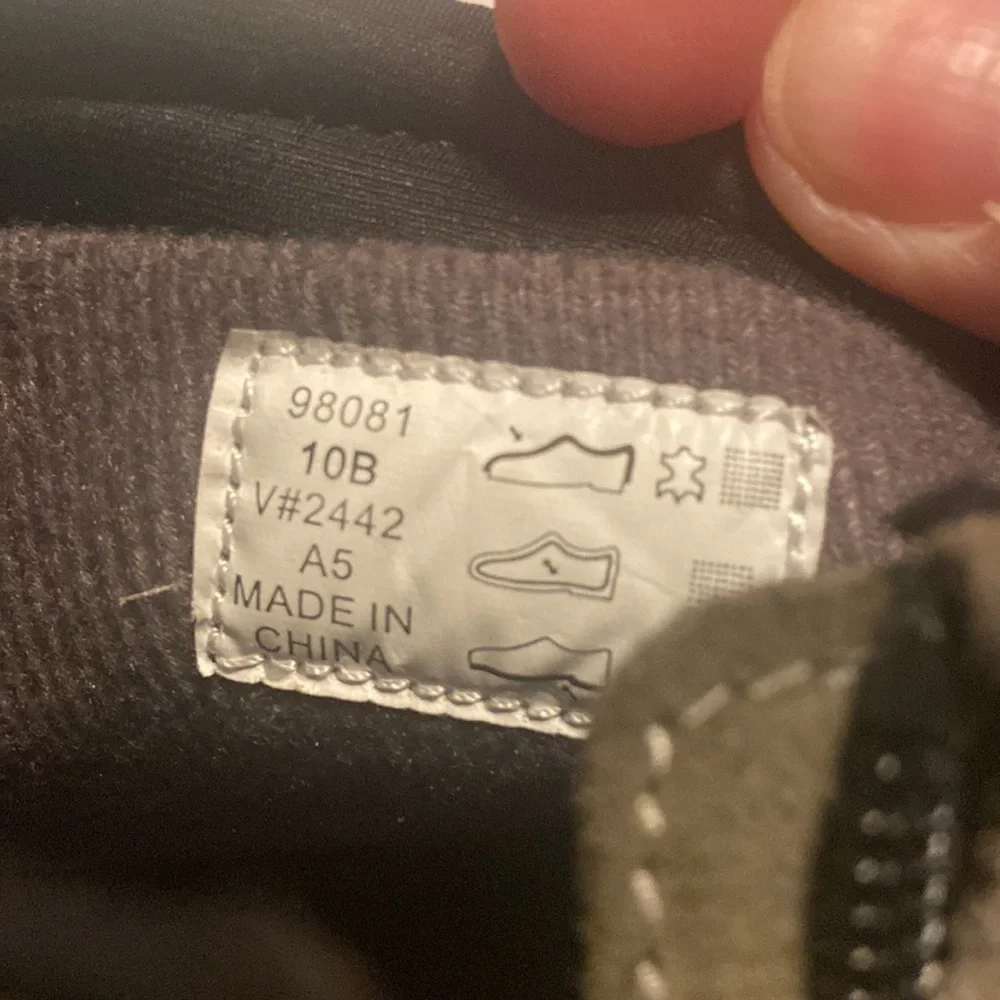 Lands End boots size 10B